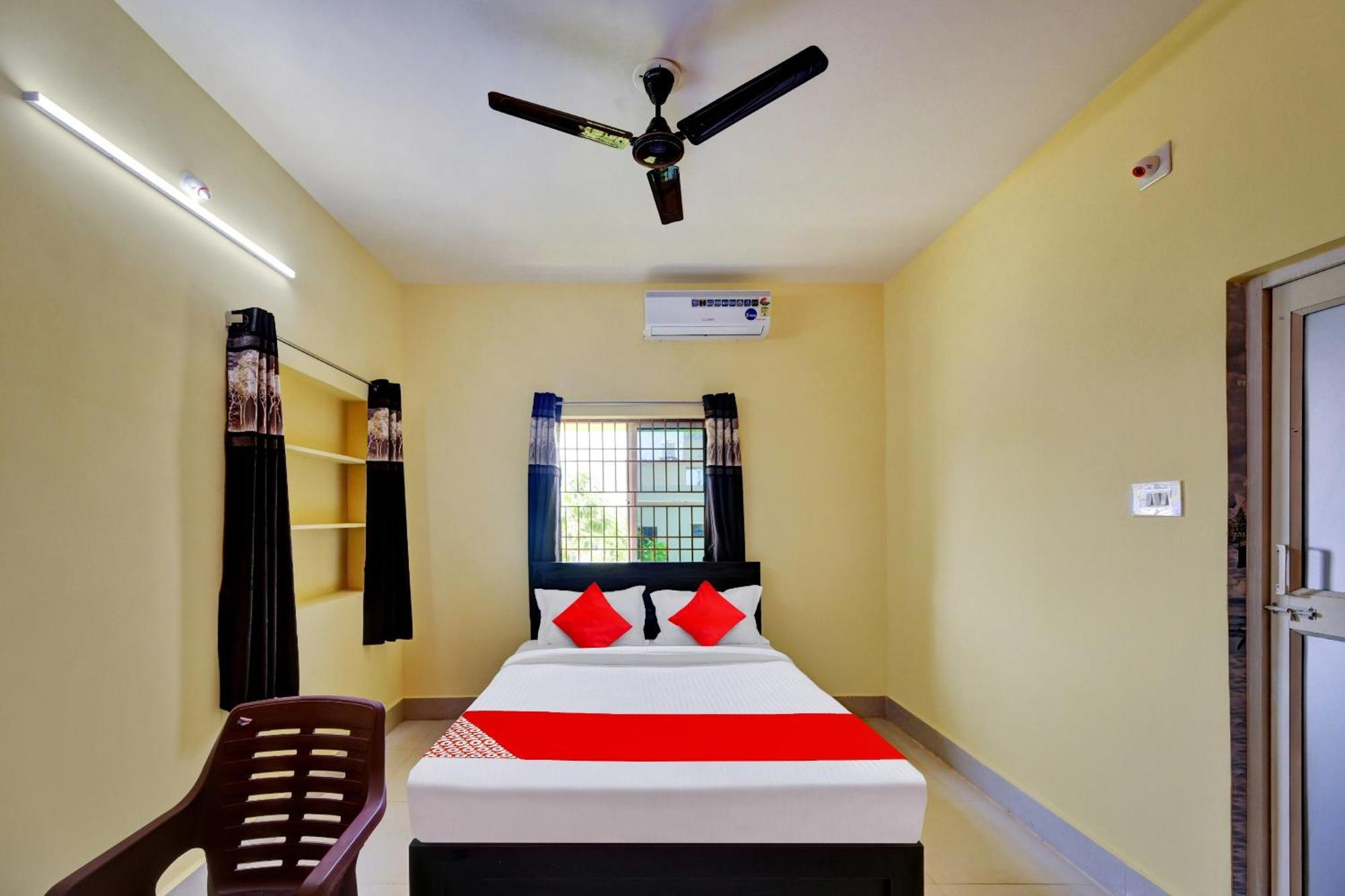 Oyo Flagship 81058 Royal Regalia Hotel Bhubaneswar Exterior photo