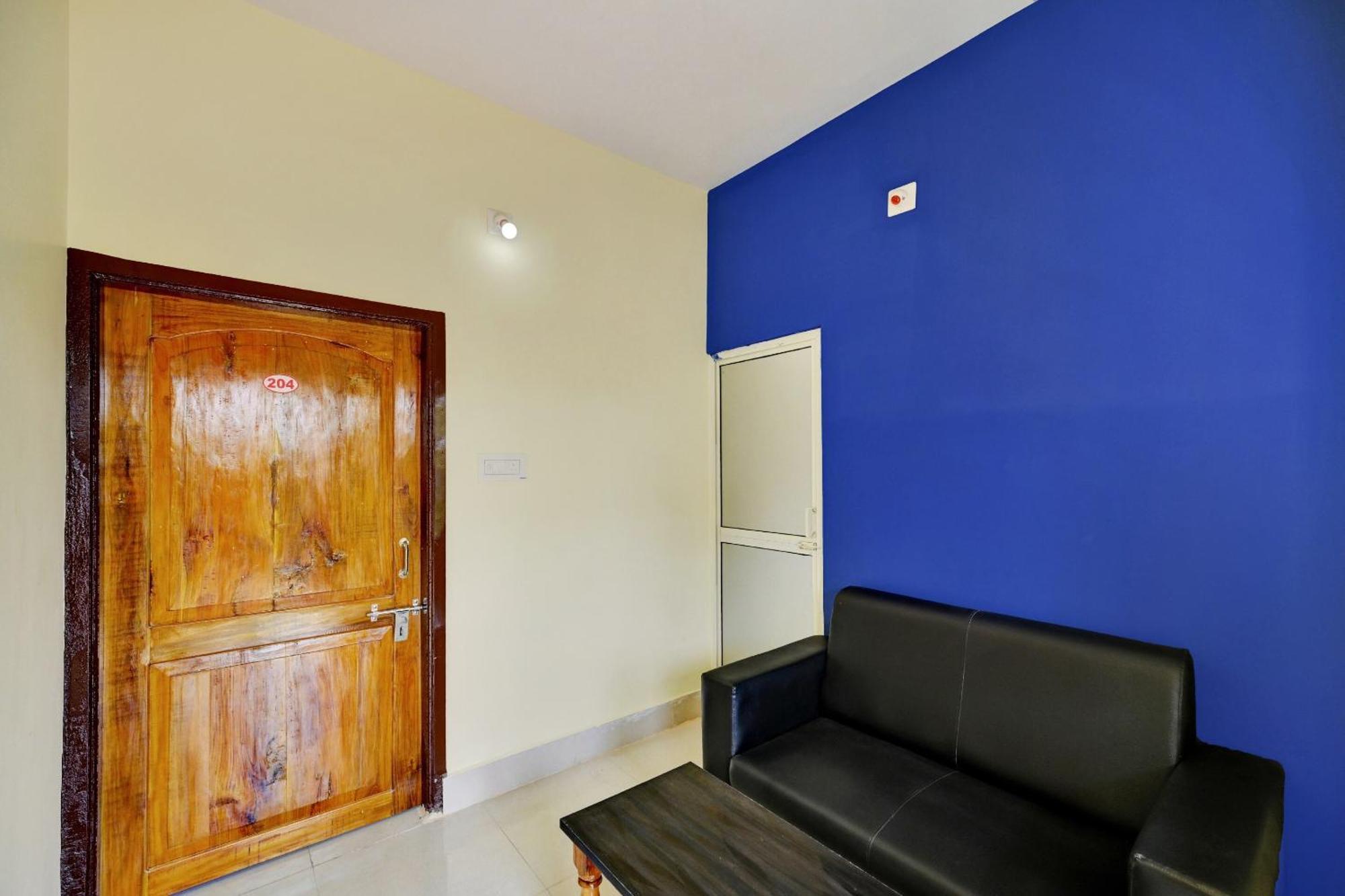 Oyo Flagship 81058 Royal Regalia Hotel Bhubaneswar Exterior photo